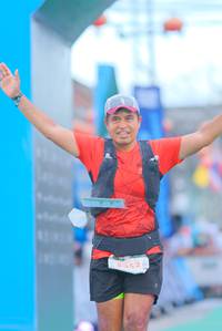 BIB: 5352
                            <button type="button" onclick="openModal(21765571)" class="btn btn-primary btn-sm float-right btn-popup" data-toggle="modal" data-target=".modal-high-quality">
                        <i class="fas fa-shopping-cart"></i> Add to Cart
                    </button>
                                            <button type="button" onclick="isThisMe(21765571, true)" class="btn btn-success btn-sm float-right btn-popup btn-isme hidden" data-toggle="tooltip" data-placement="bottom" title="นี่คือรูปของคุณใช่ไหม คลิกที่นี่เพื่อเอาเข้าอัลบั้ม">
                        <i class="fas fa-plus"></i> Add to album
                    </button>
                    <button type="button" onclick="isThisMe(21765571, false)" class="btn btn-warning btn-sm float-right btn-popup btn-isnotme hidden">
                        <i class="fas fa-ban"></i> Remove from album
                    </button>